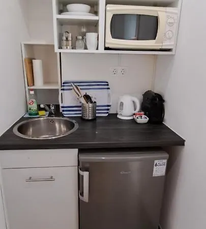 Forestine Guesthouse Apartment *
