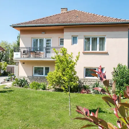 Forestine Guesthouse *